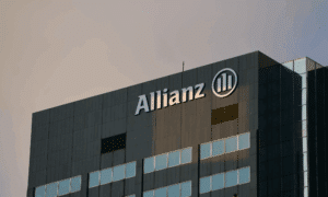 Allianz, Capital Four'u satın almayı planlıyor. Bu stratejik hamleyle finans