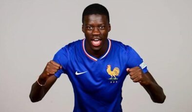 Chelsea Secures Mamadou Sarr from Strasbourg