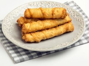 Discover the perfect greaseproof cigarette pastry recipe, combining crisp layers