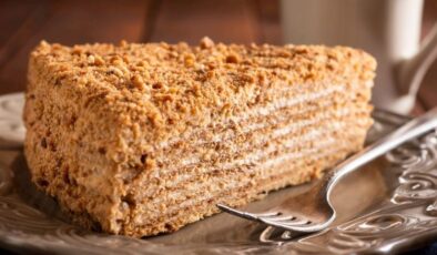 Honey Russian Cake (Medovik) Recipe