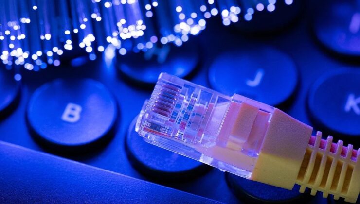 Japan’s Breakthrough in Optical Fiber Data Transmission