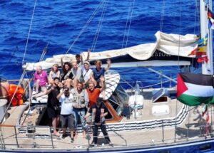 Madleen Gemisi'nin Gazze yolculuğunda yer alan sürpriz isimleri keşfedin. Bilinmeyen