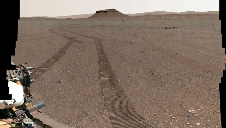 New Insights into Mars’ Mysterious Black Streaks: Wind and Dust Take Center Stage
