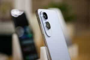 Explore why the Samsung Galaxy S25 Edge failed to impress