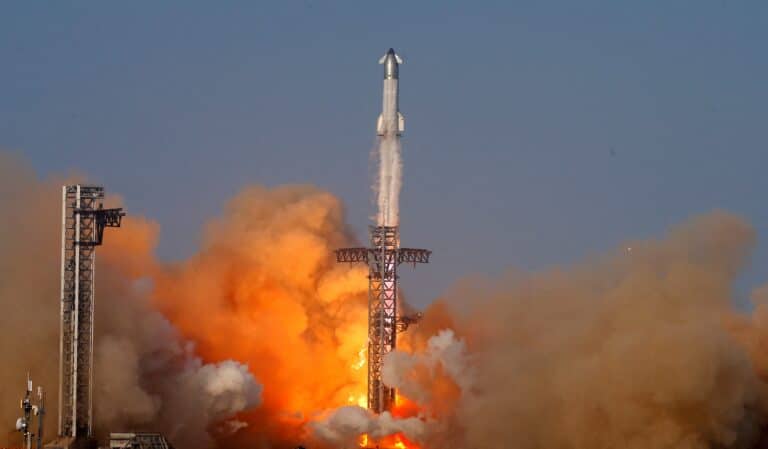 SpaceX’s Ambitious Revenue Projections and Future Endeavors