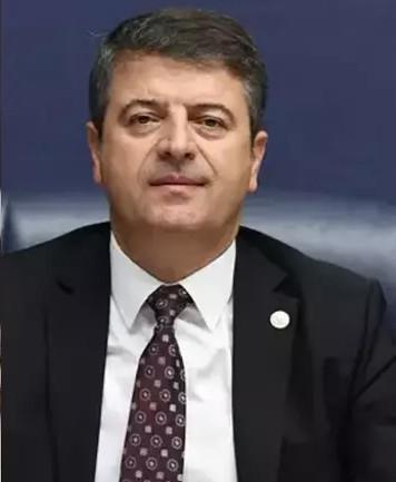 Abdurrahman Tutdere'nin Hayatı ve Kariyeri