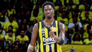 Fenerbahçe Beko'nun yıldızı Nigel Hayes-Davis, takıma veda etti. İşte ayrılığın
