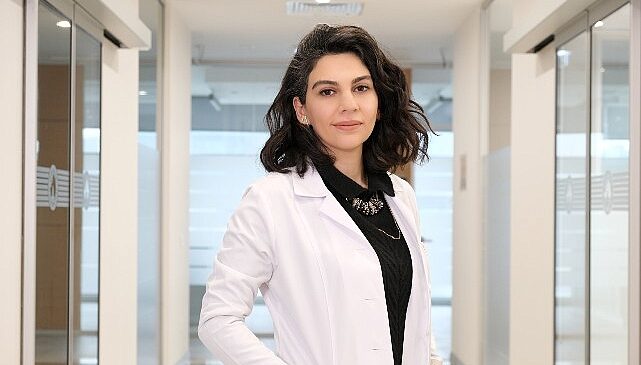 Kadınların Farklı Dönemlerde Karşılaştığı Diş Eti Sorunları