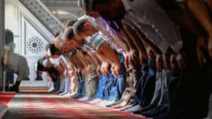 Akşam namazı nasıl kılınır, kaç rekattır? Adım adım kılınışı ve