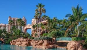 Bahamalar hakkında bayrak anlamı, 2025 nüfusu, başkenti, para birimi ve