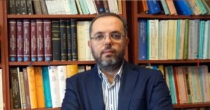 Erhan Afyoncu'nun hayatına dair detaylar: Yaşı, doğum yeri ve akademik