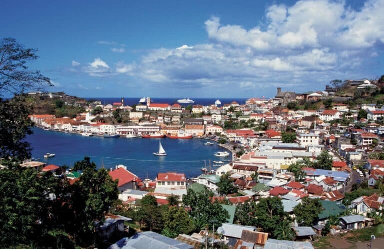 Grenada Hakkında Bilgiler; Grenada Bayrağı Anlamı, 2025 Nüfusu, Başkenti, Para Birimi Ve Saat Farkı