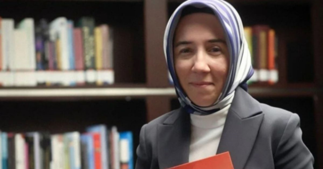Akademik Yolculuğu ve Kariyeri