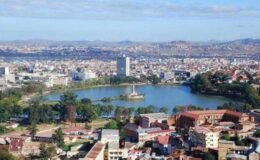 Madagaskar Hakkında Bilgiler; Madagaskar Bayrağı Anlamı, 2025 Nüfusu, Başkenti, Para Birimi Ve  Saat Farkı