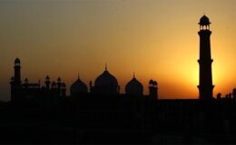 Pakistan Hakkında Bilgiler; Pakistan Bayrağı Anlamı, 2025 Nüfusu, Başkenti, Para Birimi Ve Saat Farkı