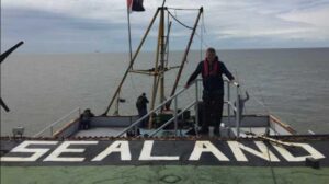 Sealand hakkında güncel bilgiler: bayrağın anlamı, 2025 nüfusu, başkenti, para