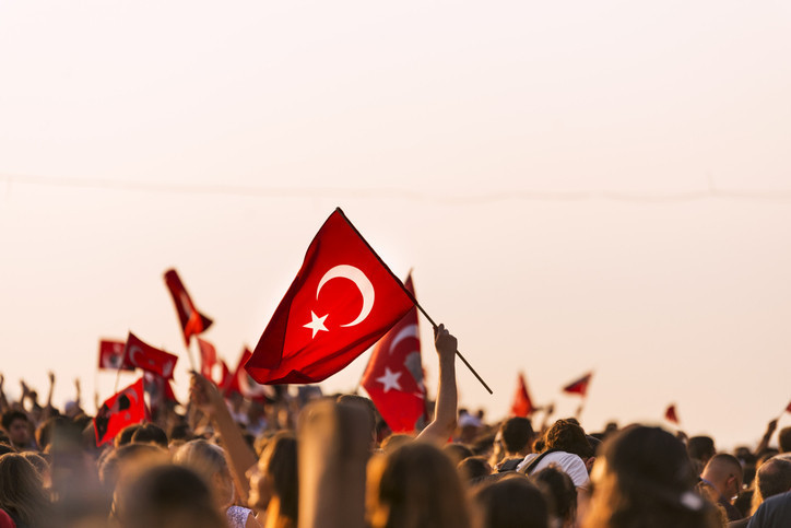 29 Ekim resmi tatil mi 2025? 28 Ekim okullar ve kamu kurumları yarım gün mü? 2025 29 Ekim resmi tatil detayları
