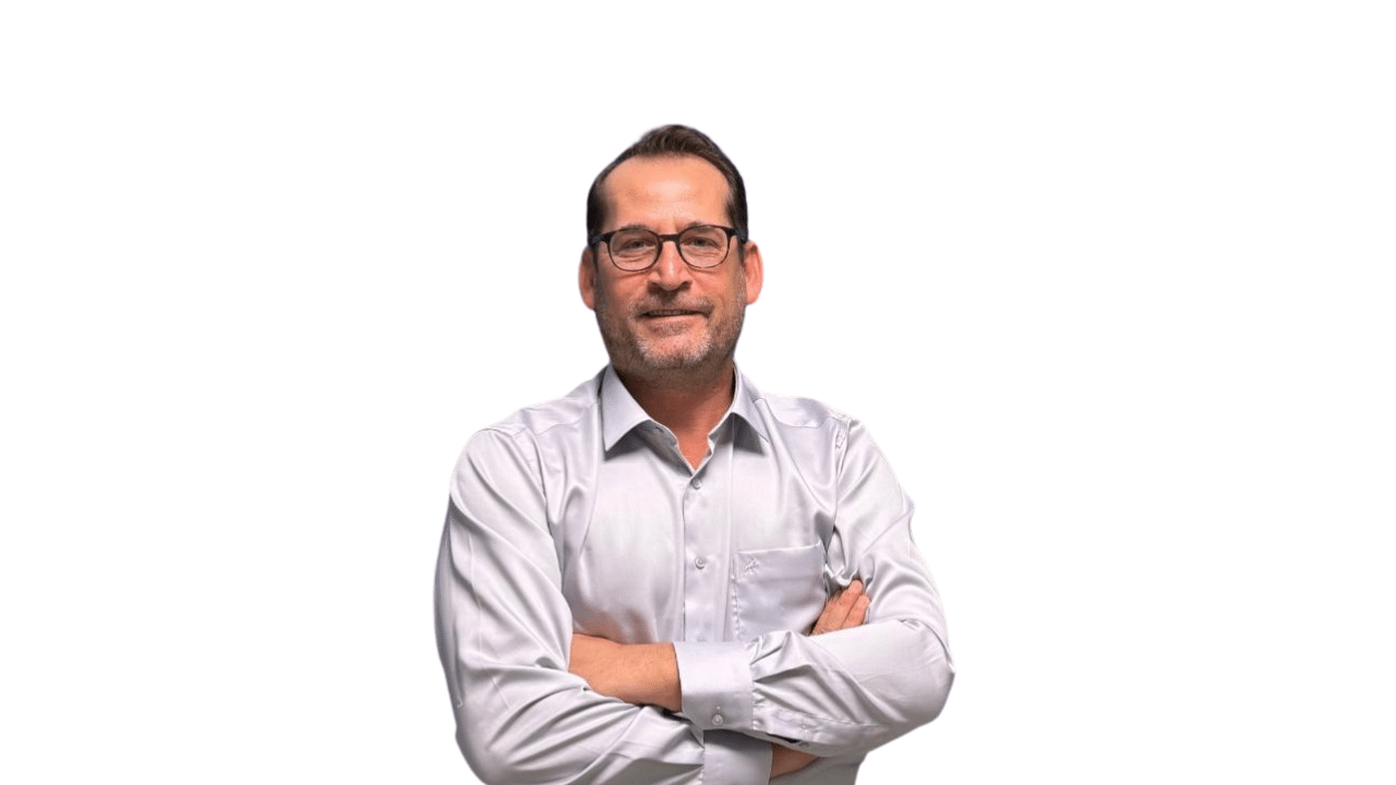 Sigorta sektöründe uzun yıllara dayanan deneyimiyle tanınan Kaptan Cüneyt DİN,