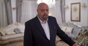 Ahmet Mümtaz Taylan'ın hayatı, oyunculuk kariyeri ve başarıları hakkında merak