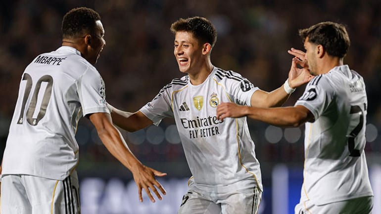 Real Madrid forması giyen milli futbolcumuz Arda Güler, bu sezon gösterdiği performansla Avrupa'da sıra dışı bir istatistiğe imza attı.