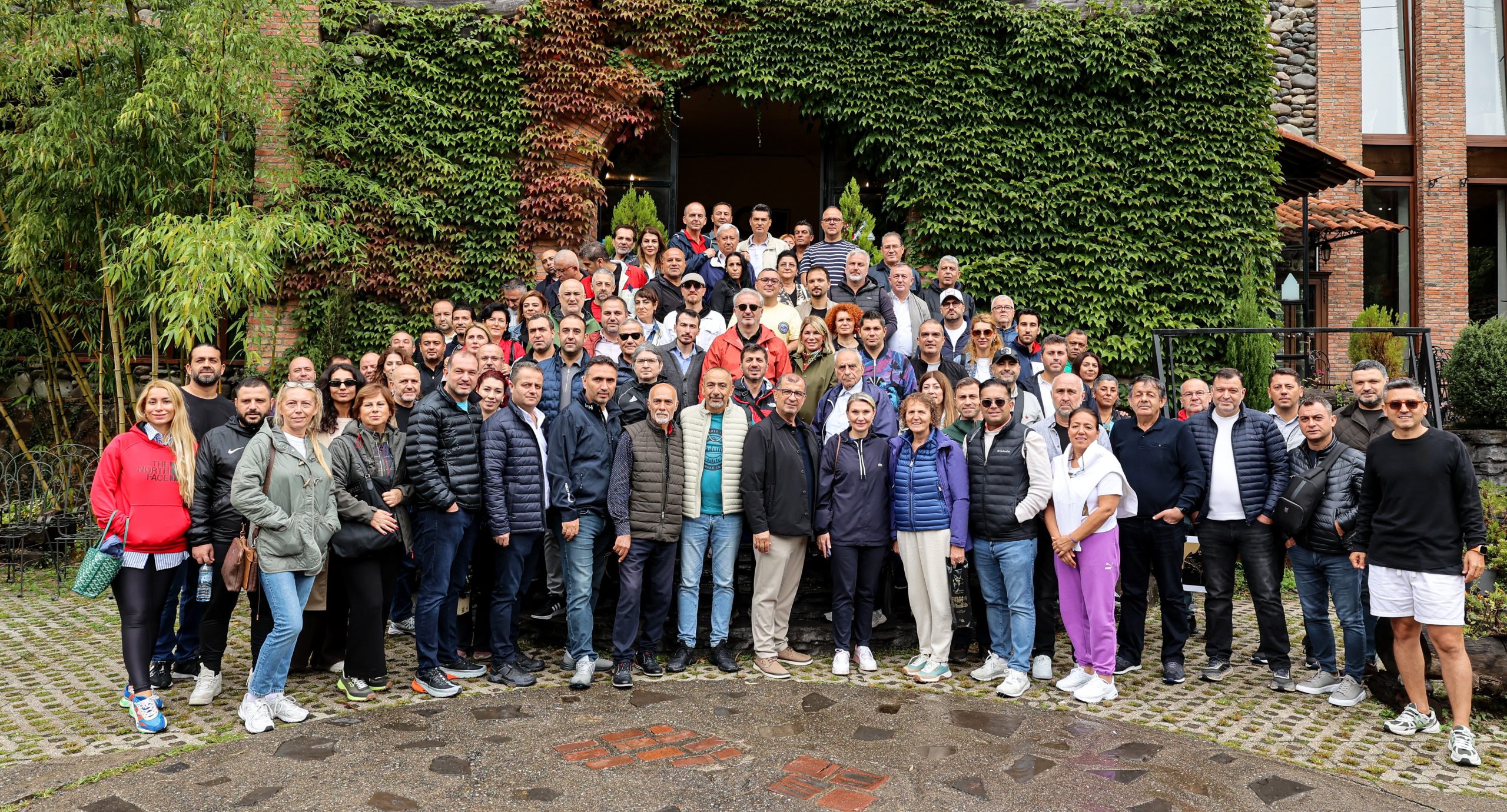 AXA Türkiye, Başarılı Acentelerini Batum’da Ağırladı