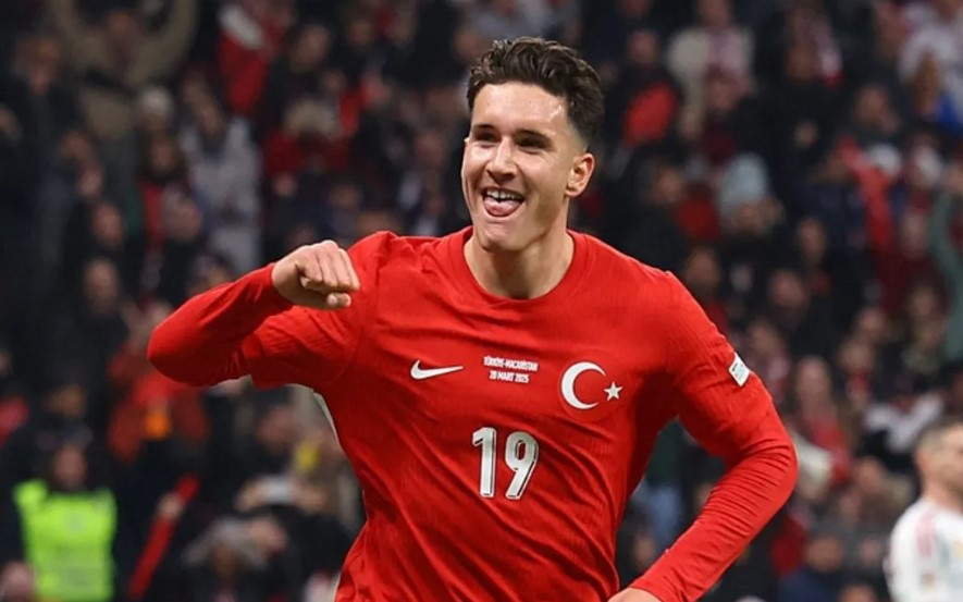 Deniz Gül Kimdir?