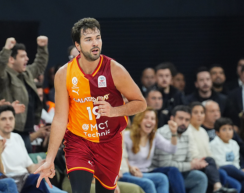 Galatasaray'da Hedef 3'te 3