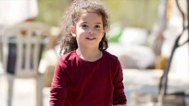 Güller ve Günahlar Kader Kimdir?