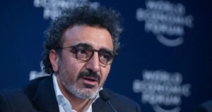 Hamdi Ulukaya'nın hayatı, kariyeri ve başarı hikayesini keşfedin. Girişimcilik yolculuğuna