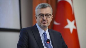 İletişim Başkanı Duran, Milli Takım’ı tarihi başarısından dolayı tebrik ederek