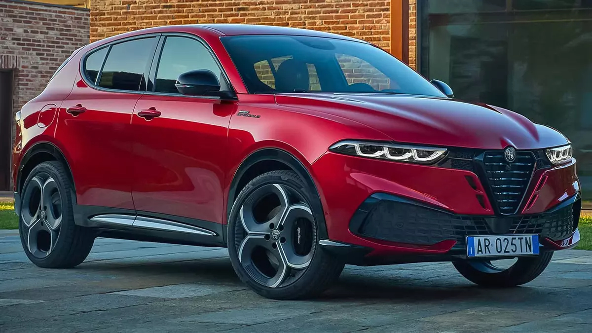 Makyajlı 2026 Alfa Romeo Tonale: Yeni Tasarım ve Güç Seçenekleriyle Türkiye’ye Geliyor