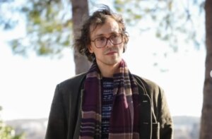 Metin Akdülger’in hayatı, kariyeri ve sanat yolculuğuna dair bilinmeyen detayları