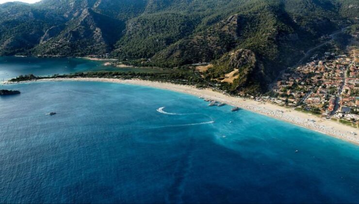 Ölüdeniz Tatil Rehberi: En Güzel Plajlar, Aktiviteler ve Ulaşım Bilgileri