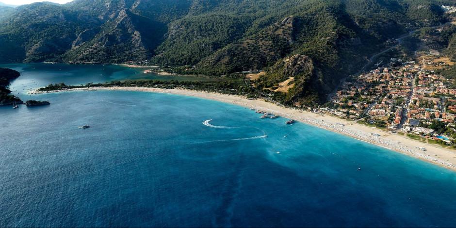 Ölüdeniz Tatil Rehberi: En Güzel Plajlar, Aktiviteler ve Ulaşım Bilgileri