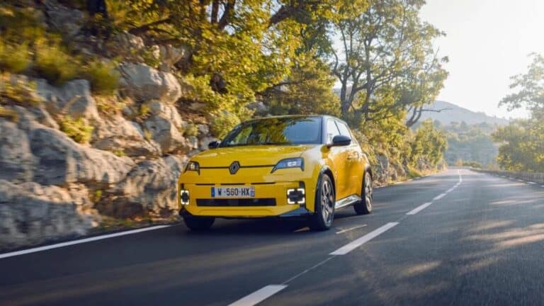 Renault Group Strengthens Market Presence with Robust Revenue Growth in 2024