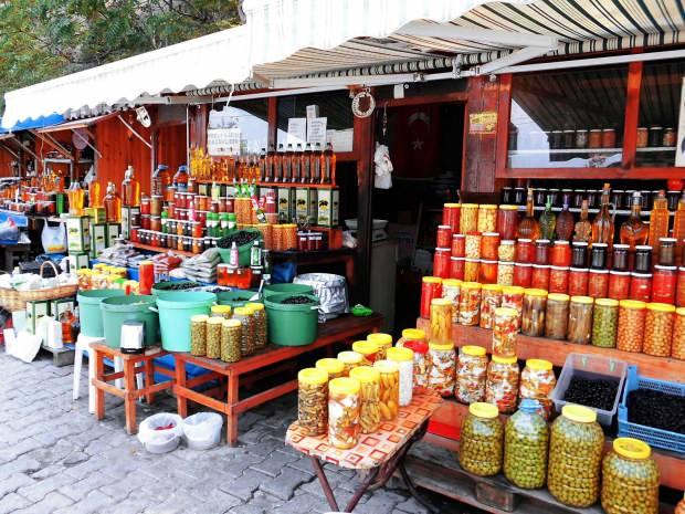 Trilye Gezi Rehberi: Tarihi Evleri, Doğal Güzellikleri ve Lezzet Duraklarıyla Bursa’nın Sakin Köşesi