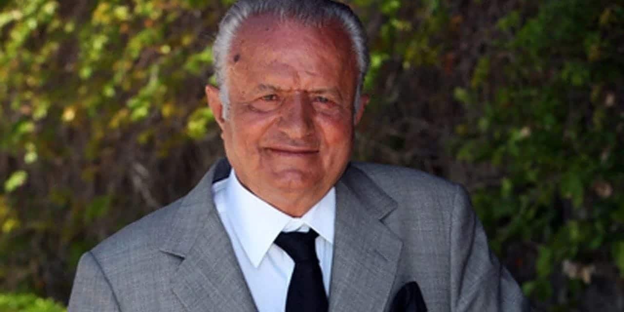 Türk modasının efsane ismi Zeki Başeskioğlu 95 yaşında hayatını kaybetti.