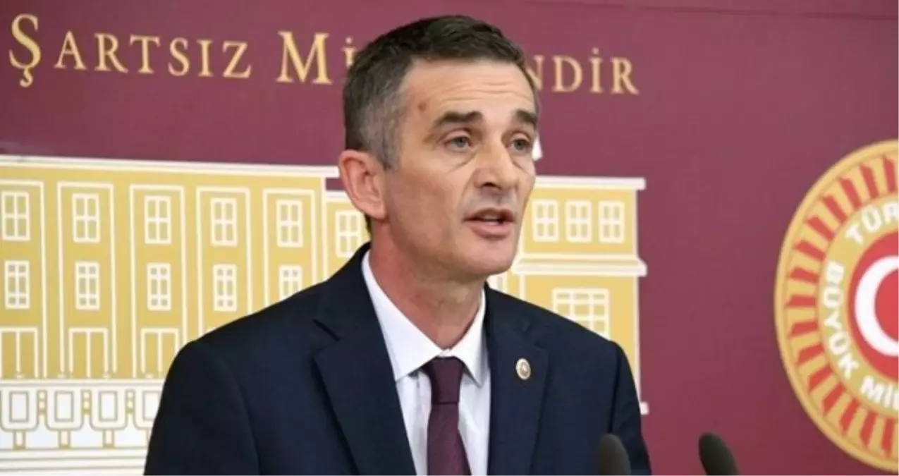 Ümit Dikbayır Kimdir? CHP’ye Katılan Siyasetçinin Hayatı ve Siyasi Kariyeri