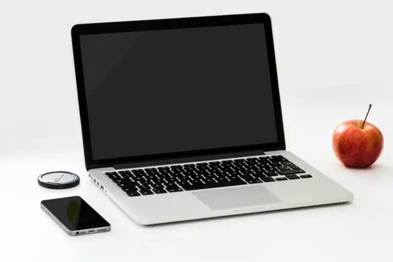Laptop fanı aniden hızlı çalışmaya neden başlar?
