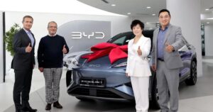 BYD SEALION 7 Türkiye’de yollara çıktı! İlk teslimat gerçekleşti, yenilikçi