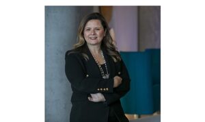 EY-Parthenon CEO Görünüm Araştırması, küresel belirsizliklere rağmen liderlerin dönüşüme güvenle