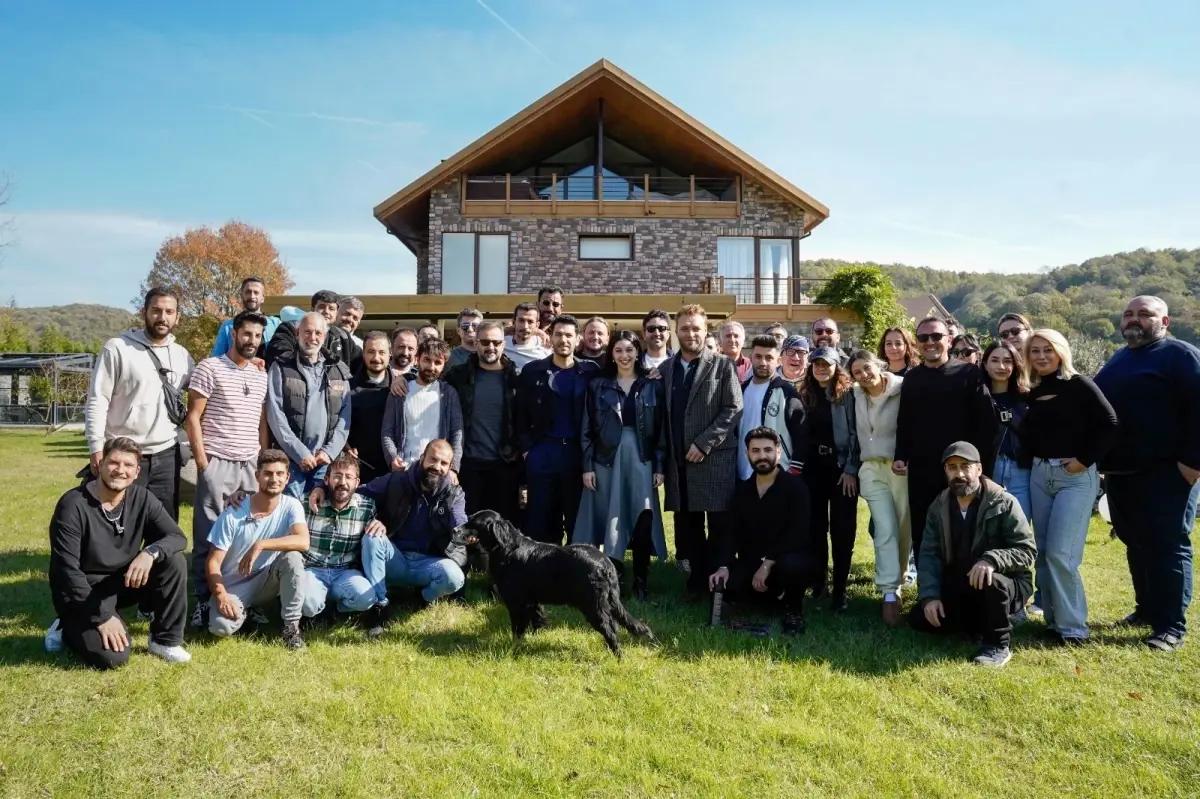 Güller ve Günahlar Dizisinin Yeni Bölümü Heyecanla Bekleniyor