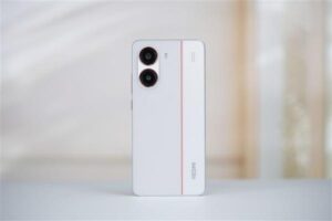Redmi Turbo 5, devasa bataryası ve üstün özellikleriyle beklentileri aşan