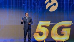Turkcell ve Türk Telekom, 5G dönemine geçişte marka hazırlıklarını tamamladı.