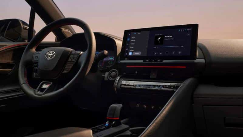 Yeni Nesil Toyota CHR: Sportif Tarzı ve ÖTV Muafiyetiyle Dikkat Çekiyor