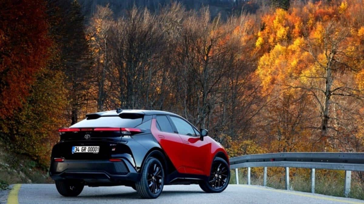 Yeni Toyota C-HR Hybrid GR SPORT: Sportif Zarafet ve Hibrit Gücü Bir Arada
