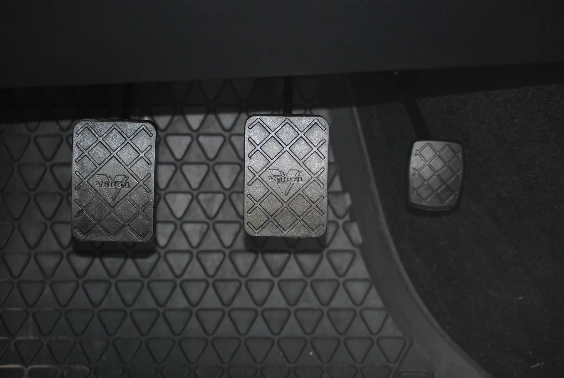 Debriyaj neden yukarıdan kavrar?