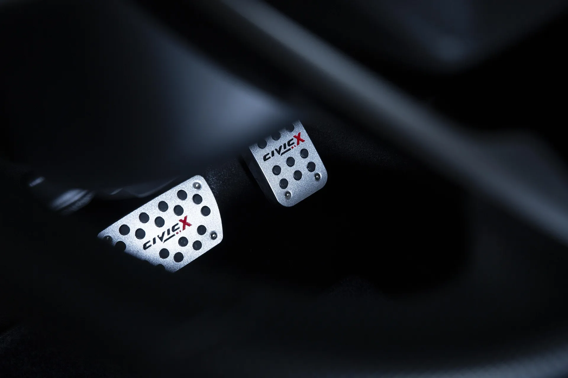 Fren pedalı neden sertleşir?