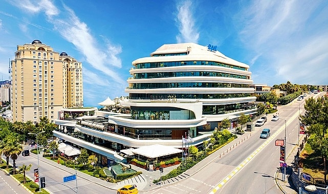 Bulvar 216’da Aralık Ayına Özel Yılbaşı Atölyeleri ve Etkinliklerle Renkli Günler