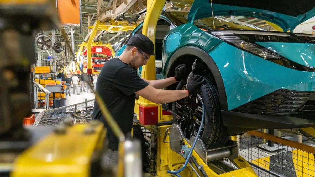 Nissan Leaf'in Yeni Nesli İngiltere'de Üretime Başladı